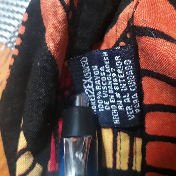 Puritan Print Shirt sz 2XL 2nd button from bottom missing - Picture 9 of 11